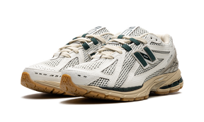 New Balance 1906R "Kith- Black"